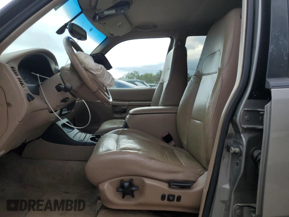 2000 Ford Explorer Eddie Bauer с VIN 1FMZU84P1YZB80903, выставлен на аукционе Copart как лот 73408524 с пробегом 133 362 миль миль и Списание • Salvage title. История ставок и продаж доступна на DreamBid. Изображение 7.