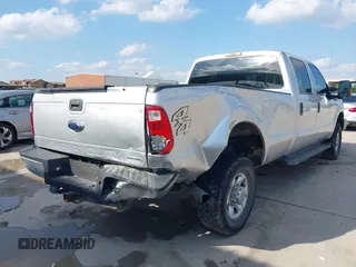 2015 Ford F-350 Platinum z VIN 1FT7W3B67FEB54426, wystawiony jako IAAI lot #42210820 z przebiegiem 189 387 mil mil oraz . Historia ofert i sprzedaży dostępna na DreamBid. Obrazek 6.