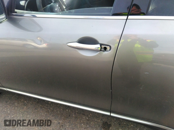 2010 Infiniti FX with VIN JN8AS1MW0AM852429, listed as a IAAI auction lot 41871650 with 266,654 mi miles and . Bid and sale history available at DreamBid. Image 6.