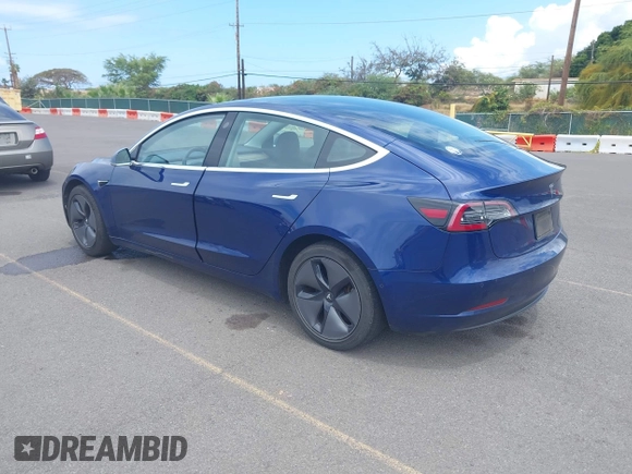 2018 Tesla Model 3 Long Range Battery z VIN 5YJ3E1EA6JF160859, wystawiony jako IAAI lot #42149636 z przebiegiem 81 159 mil mil oraz . Historia ofert i sprzedaży dostępna na DreamBid. Obrazek 3.