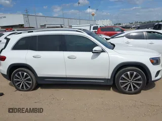 2023 Mercedes-Benz GLB 250 z VIN W1N4M4GB4PW298282, wystawiony jako IAAI lot #42038985 z przebiegiem 18 099 mil mil oraz . Historia ofert i sprzedaży dostępna na DreamBid. Obrazek 14.