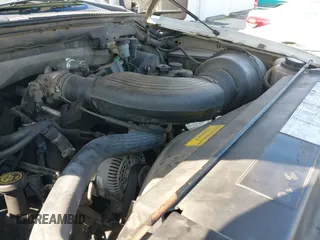2000 Ford F-150 XL с VIN 1FTRX18W8YNA46675, выставлен на аукционе IAAI как лот 43183818 с пробегом Не указан миль и . История ставок и продаж доступна на DreamBid. Изображение 19.