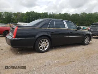 2011 Cadillac DTS Luxury Collection z VIN 1G6KD5E62BU112658, wystawiony jako Copart lot #56920935 z przebiegiem 141 550 mil mil oraz Tytuł czysty. Historia ofert i sprzedaży dostępna na DreamBid. Obrazek 3.