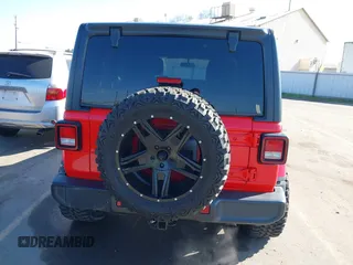 2020 Jeep Wrangler Unlimited Sahara with VIN 1C4HJXEN2LW195663, listed as a IAAI auction lot 41355828 with 81,742 mi miles. Bid and sale history available at carsss.com. Image 16.