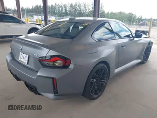 2024 BMW M2 z VIN 3MF13DM08R8E83248, wystawiony jako IAAI lot #42272913 z przebiegiem 4 647 mil mil oraz . Historia ofert i sprzedaży dostępna na DreamBid. Obrazek 4.