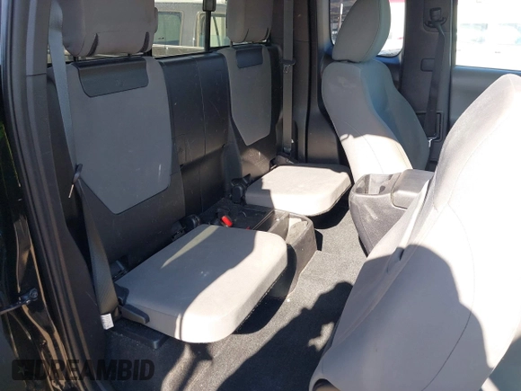 2020 Toyota Tacoma SR z VIN 3TYRZ5CN7LT000455, wystawiony jako IAAI lot #42313072 z przebiegiem 43 815 mil mil oraz . Historia ofert i sprzedaży dostępna na DreamBid. Obrazek 8.