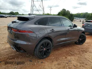 2021 Jaguar F-Pace R-Dynamic S z VIN SADCT2FU3MA672861, wystawiony jako Copart lot #60349655 z przebiegiem 44 336 mil mil oraz Szkoda całkowita • Salvage title. Historia ofert i sprzedaży dostępna na DreamBid. Obrazek 3.