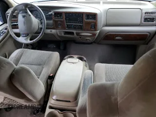 2002 Ford Excursion Special Serv с VIN 1FMNU40L42EB31350, выставлен на аукционе Copart как лот 70067284 с пробегом Не указан миль и Чистый • Clean title. История ставок и продаж доступна на DreamBid. Изображение 8.
