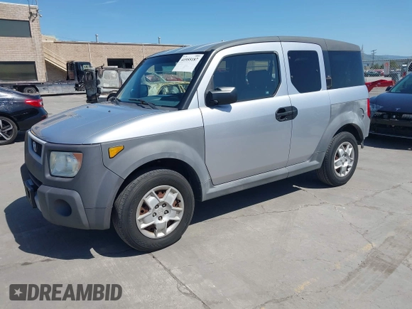 2005 Honda Element LX with VIN 5J6YH18335L004267, listed as a IAAI auction lot 41955187 with 136,283 mi miles and . Bid and sale history available at DreamBid. Image 2.