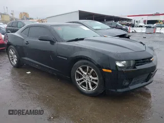 2015 Chevrolet Camaro LS z VIN 2G1FB1E38F9183474, wystawiony jako IAAI lot #41525931 z przebiegiem 125 602 mil mil oraz . Historia ofert i sprzedaży dostępna na DreamBid. Obrazek 1.