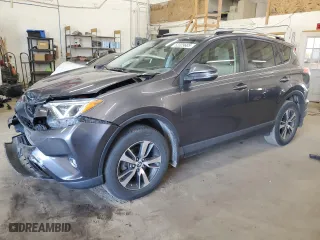 2018 Toyota RAV4 XLE with VIN JTMRFREV1JJ736777, listed as a Copart auction lot 52329605 with 60,069 mi miles and Salvage Title. Bid and sale history available at carsss.com. Image 1.