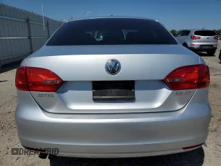 2012 Volkswagen Jetta SE with VIN 3VWDP7AJXCM365667, listed as a Copart auction lot 60317735 with 82,723 mi miles and Salvage title. Bid and sale history available at DreamBid. Image 6.