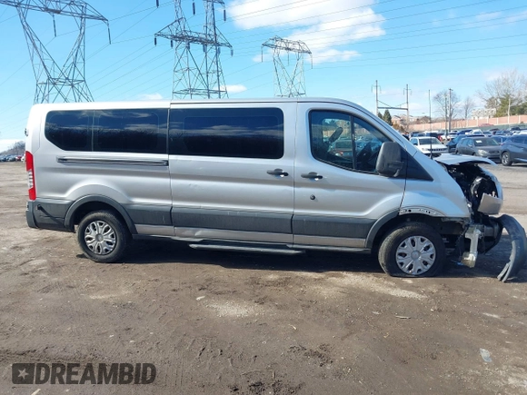 2015 Ford Transit XL с VIN 1FBZX2YM5FKA53431, выставлен на аукционе IAAI как лот 41642635 с пробегом Не указан миль и . История ставок и продаж доступна на DreamBid. Изображение 14.
