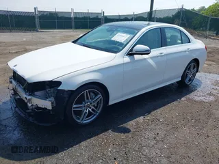 2018 Mercedes-Benz E 300 with VIN WDDZF4KB4JA370171, listed as a IAAI auction lot 42404611 with 92,944 mi miles and . Bid and sale history available at DreamBid. Image 18.