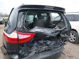 2016 Toyota Sienna XLE with VIN 5TDYK3DC8GS718289, listed as a IAAI auction lot 41774375 with 154,067 mi miles. Bid and sale history available at carsss.com. Image 6.