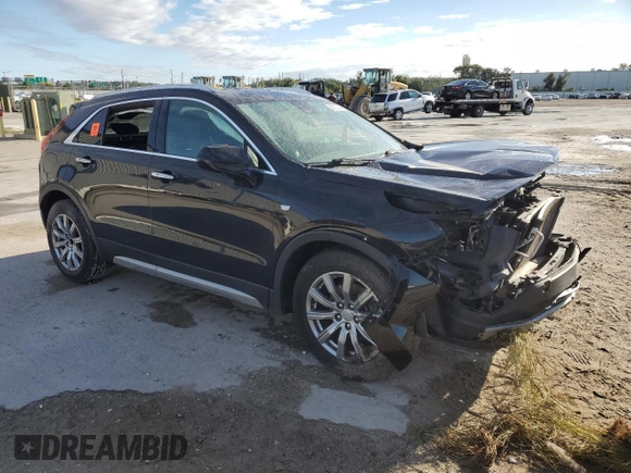 2020 Cadillac XT4 FWD Premium Luxury z VIN 1GYFZCR4XLF070463, wystawiony jako Copart lot #58873345 z przebiegiem 88 406 mil mil oraz Nie do naprawy • Non repairable. Historia ofert i sprzedaży dostępna na DreamBid. Obrazek 4.