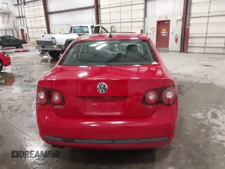 2010 Volkswagen Jetta TDI z VIN 3VWRL7AJ3AM178141, wystawiony jako IAAI lot #41467916 z przebiegiem 225 349 mil mil oraz . Historia ofert i sprzedaży dostępna na DreamBid. Obrazek 16.