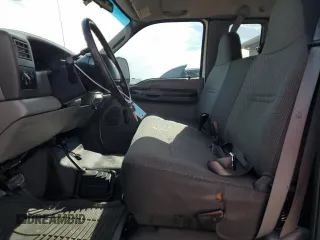 2004 Ford F-250 XL with VIN 1FTNX21L34ED23232, listed as a Copart auction lot 43246265 with 67,980 mi miles and Salvage title. Bid and sale history available at DreamBid. Image 7.