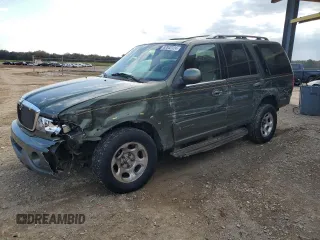 2001 Lincoln Navigator with VIN 5LMEU27R71LJ20414, listed as a Copart auction lot 82842124 with 122,724 mi miles and Salvage title. Bid and sale history available at DreamBid. Image 1.