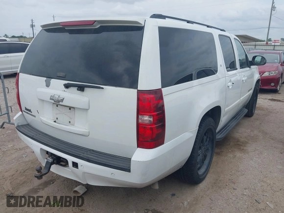 2007 Chevrolet Suburban LTZ z VIN 3GNFC16J77G300428, wystawiony jako IAAI lot #42279084 z przebiegiem Nie podano mil oraz . Historia ofert i sprzedaży dostępna na DreamBid. Obrazek 4.