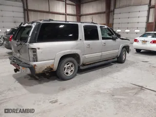 2006 Chevrolet Suburban LT with VIN 1GNFK16Z86J176787, listed as a IAAI auction lot 41983946 with 232,131 mi miles. Bid and sale history available at carsss.com. Image 4.