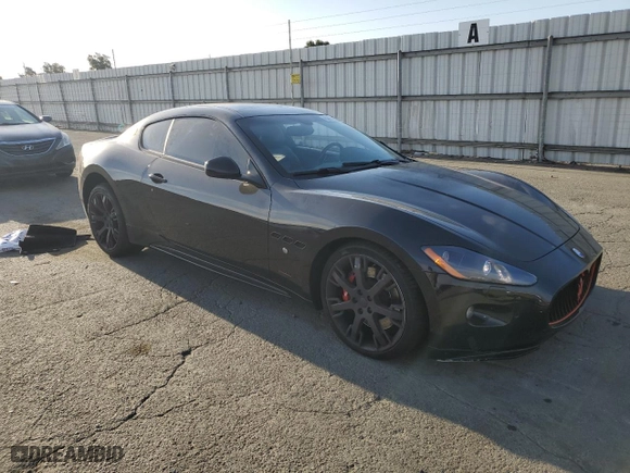 2012 Maserati GranTurismo S with VIN ZAM45KLA2C0063684, listed as a Copart auction lot 69615004 with 29,627 mi miles and Salvage Title. Bid and sale history available at carsss.com. Image 4.