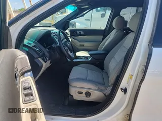 2014 Ford Explorer z VIN 1FM5K8B82EGC38993, wystawiony jako IAAI lot #42731174 z przebiegiem 124 563 mil mil oraz . Historia ofert i sprzedaży dostępna na DreamBid. Obrazek 6.