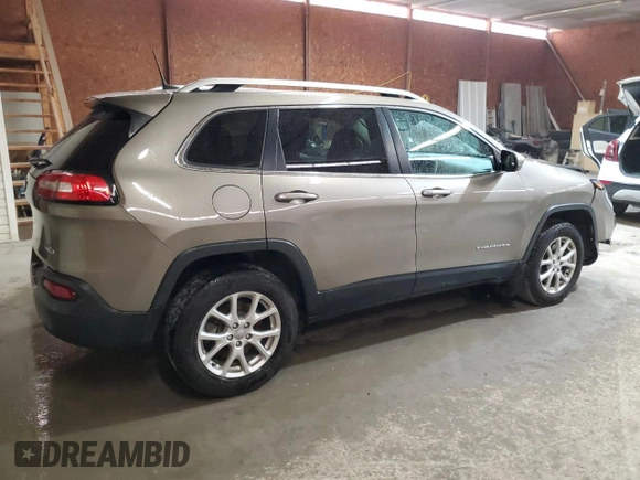 2016 Jeep Cherokee Latitude z VIN 1C4PJMCB4GW270663, wystawiony jako Copart lot #62411505 z przebiegiem 109 787 mil mil oraz Szkoda całkowita • Salvage title. Historia ofert i sprzedaży dostępna na DreamBid. Obrazek 3.