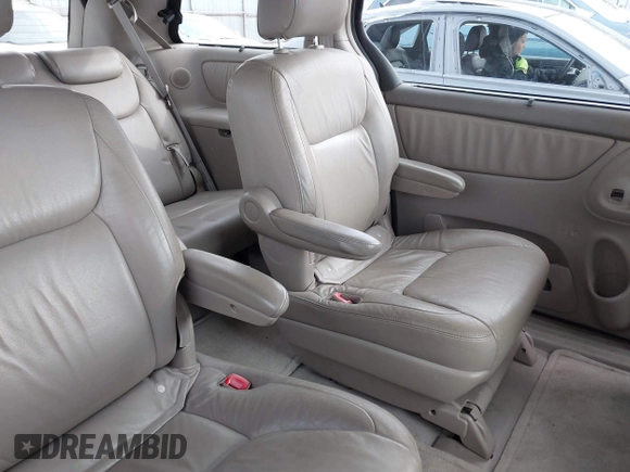 2004 Toyota Sienna XLE with VIN 5TDBA22C14S027686, listed as a IAAI auction lot 41580464 with 376,834 mi miles and . Bid and sale history available at DreamBid. Image 8.