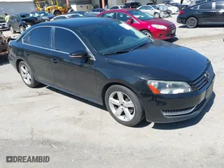 2012 Volkswagen Passat SE with VIN 1VWBP7A30CC025468, listed as a IAAI auction lot 41817638 with 204,508 mi miles. Bid and sale history available at carsss.com. Image 1.