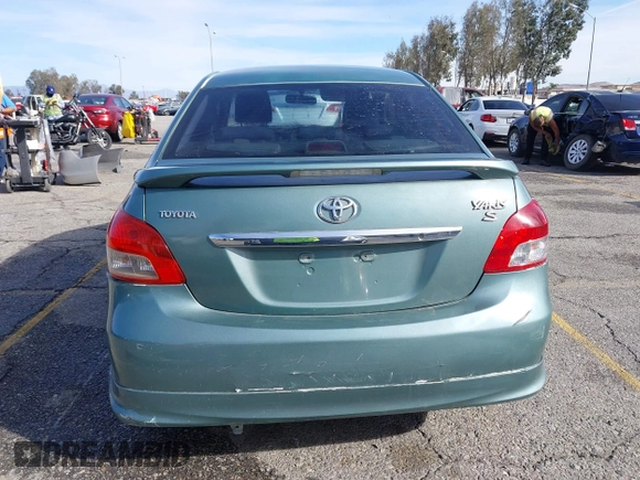 2008 Toyota Yaris with VIN JTDBT923281199585, listed as a IAAI auction lot 41404076 with 207,142 mi miles. Bid and sale history available at carsss.com. Image 16.
