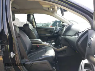 2019 Dodge Journey Crossroad with VIN 3C4PDCGG9KT717655, listed as a IAAI auction lot 41939719 with 114,554 mi miles and . Bid and sale history available at DreamBid. Image 5.
