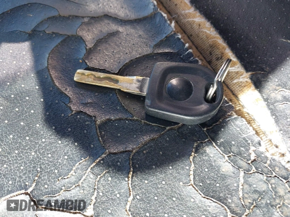 2004 Volkswagen Beetle GLS с VIN 3VWCM31Y04M321270, выставлен на аукционе IAAI как лот 42042419 с пробегом 131 656 миль миль и . История ставок и продаж доступна на DreamBid. Изображение 11.