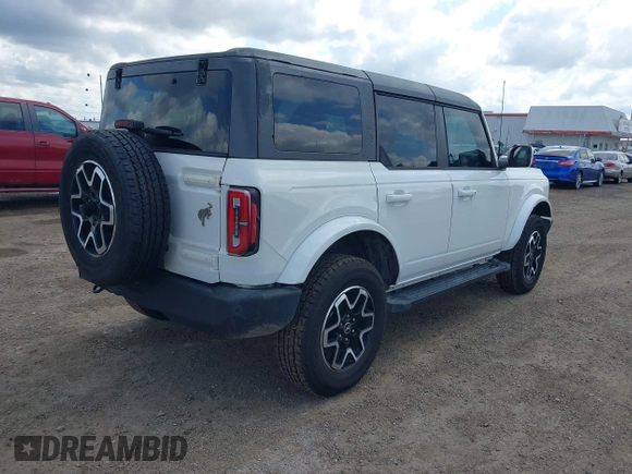 2024 Ford Bronco Outer Banks with VIN 1FMEE8BP7RLA34167, listed as a IAAI auction lot 40509267 with 2,180 mi miles. Bid and sale history available at carsss.com. Image 4.