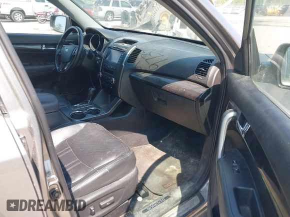 2013 Kia Sorento SX с VIN 5XYKWDA20DG337895, выставлен на аукционе IAAI как лот 42479734 с пробегом 198 291 миль миль и . История ставок и продаж доступна на DreamBid. Изображение 5.