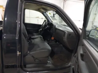 2006 Chevrolet Silverado 1500 Work Truck with VIN 3GCEK14X26G256335, listed as a IAAI auction lot 41827086 with 78,927 mi miles. Bid and sale history available at carsss.com. Image 5.