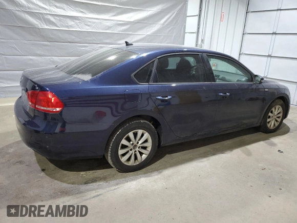 2014 Volkswagen Passat Wolfsburg Edition z VIN 1VWAT7A31EC099721, wystawiony jako Copart lot #52241945 z przebiegiem 151 115 mil mil oraz Czysty tytuł • Clean title. Historia ofert i sprzedaży dostępna na DreamBid. Obrazek 3.