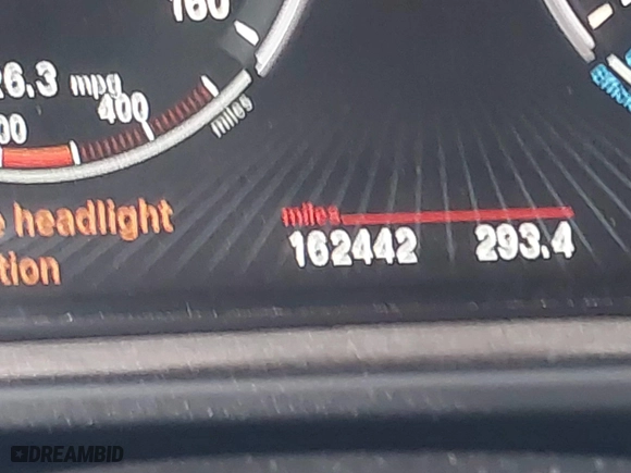 2015 BMW X5 xDrive35d with VIN 5UXKS4C51F0N06221, listed as a IAAI auction lot 41568976 with 162,442 mi miles. Bid and sale history available at carsss.com. Image 16.
