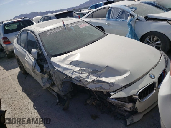 2015 BMW 3 Series 320i with VIN WBA3B1C53FK140638, listed as a Copart auction lot 42840035 with 0 mi miles and Salvage Title. Bid and sale history available at carsss.com. Image 4.