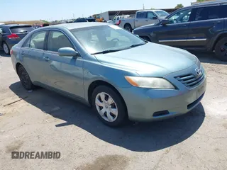 2008 Toyota Camry LE z VIN 4T1BE46KX8U784293, wystawiony jako IAAI lot #42320682 z przebiegiem 150 113 mil mil oraz . Historia ofert i sprzedaży dostępna na DreamBid. Obrazek 1.