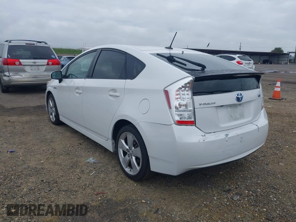 2010 Toyota Prius II with VIN JTDKN3DU5A0054601, listed as a IAAI auction lot 41670677 with 117,321 mi miles. Bid and sale history available at carsss.com. Image 3.