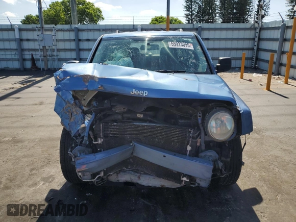 2007 Jeep Patriot Sport z VIN 1J8FT28W87D358027, wystawiony jako Copart lot #55923095 z przebiegiem 174 274 mil mil oraz Szkoda całkowita • Salvage title. Historia ofert i sprzedaży dostępna na DreamBid. Obrazek 5.
