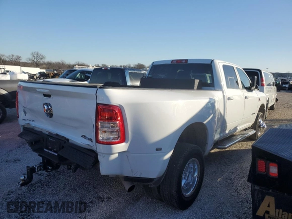 2022 Ram 3500 Big Horn with VIN 3C63RRHL2NG260030, listed as a Copart auction lot 82290494 with 33,598 mi miles and Clean Title. Bid and sale history available at carsss.com. Image 3.