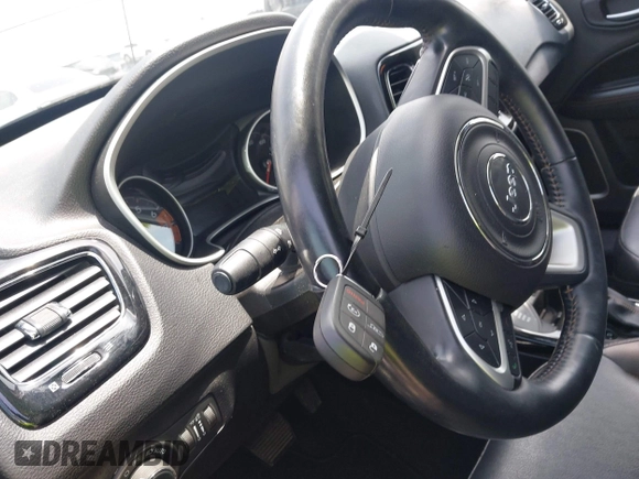 2018 Jeep Compass Limited z VIN 3C4NJDCB4JT284146, wystawiony jako IAAI lot #42375947 z przebiegiem 84 481 mil mil oraz . Historia ofert i sprzedaży dostępna na DreamBid. Obrazek 11.