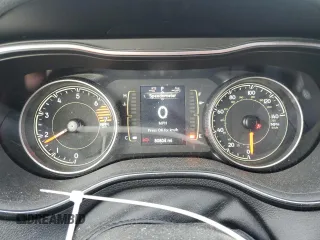 2021 Jeep Cherokee Latitude Plus z VIN 1C4PJLLB5MD112852, wystawiony jako Copart lot #51760005 z przebiegiem 80 804 mil mil oraz Szkoda całkowita • Salvage title. Historia ofert i sprzedaży dostępna na DreamBid. Obrazek 9.