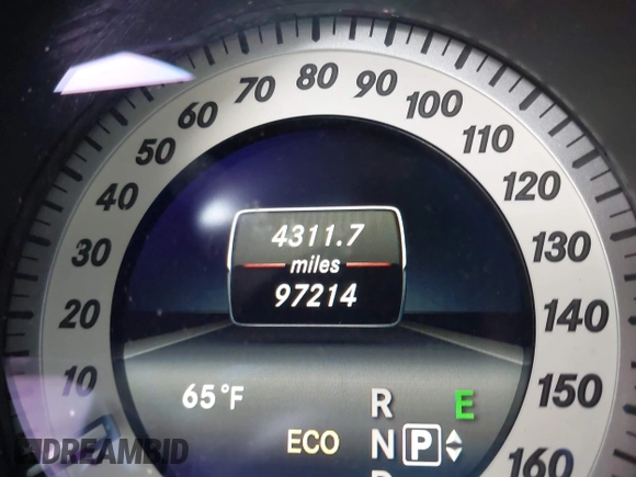 2014 Mercedes-Benz E E 350 Sport with VIN WDDHF5KB8EB009303, listed as a IAAI auction lot 42014846 with 97,214 mi miles. Bid and sale history available at carsss.com. Image 15.