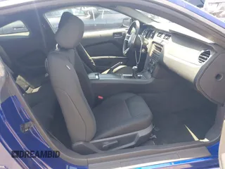 2014 Ford Mustang V6 с VIN 1ZVBP8AM2E5275266, выставлен на аукционе IAAI как лот 42520260 с пробегом 117 589 миль миль и . История ставок и продаж доступна на DreamBid. Изображение 5.