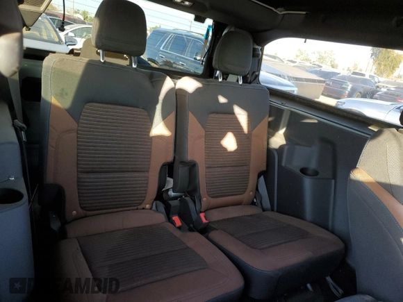 2021 Ford Bronco z VIN 1FMDE5AP0MLA98152, wystawiony jako Copart lot #84872094 z przebiegiem 10 907 mil mil oraz Szkoda całkowita • Salvage title. Historia ofert i sprzedaży dostępna na DreamBid. Obrazek 11.