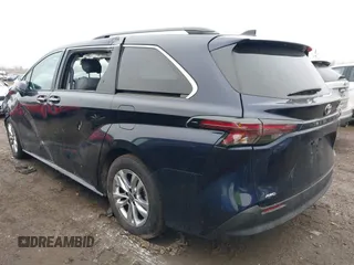 2024 Toyota Sienna XLE with VIN 5TDJSKFC3RS129744, listed as a IAAI auction lot 41564077 with 9,224 mi miles and . Bid and sale history available at DreamBid. Image 3.