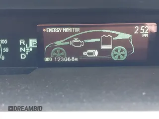 2010 Toyota Prius II z VIN JTDKN3DU8A0226619, wystawiony jako IAAI lot #42303693 z przebiegiem 123 068 mil mil oraz . Historia ofert i sprzedaży dostępna na DreamBid. Obrazek 7.